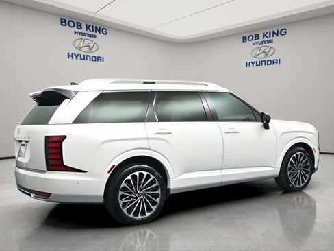 New 2026 Hyundai Palisade Calligraphy FWD image 4