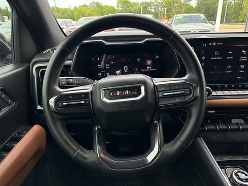 Used 2025 GMC Canyon AT4 AWD/4WD image 18