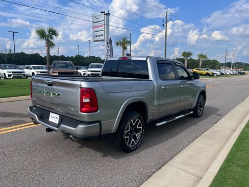 Used 2025 RAM 1500 Laramie w/ Sport Appearance Package AWD/4WD image 7