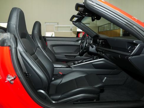 Used 2024 Porsche 911 Carrera S RWD image 54