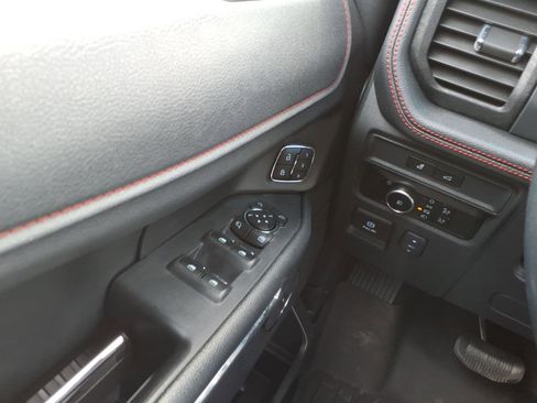 Used 2024 Ford Expedition Limited AWD/4WD image 22
