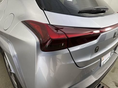 Used 2025 Lexus UX 300h FWD w/ Accessory Package (Z2) image 32