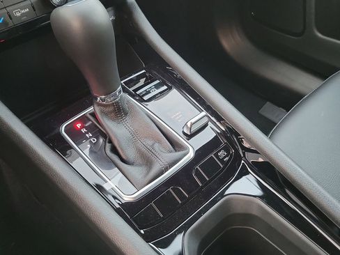 New 2026 Jeep Compass Limited image 11