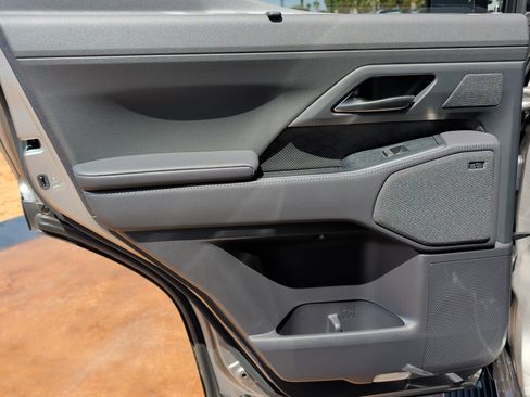 Certified 2026 Lexus GX 550 GX 550 Luxury+ w/ Accessory Package (2T) image 24