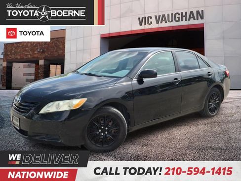 Used 2008 Toyota Camry LE FWD image 1