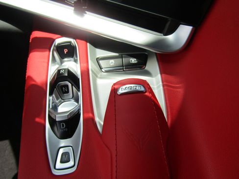 Used 2024 Chevrolet Corvette Stingray Preferred Cpe w/ Z51 Performance Package RWD image 17