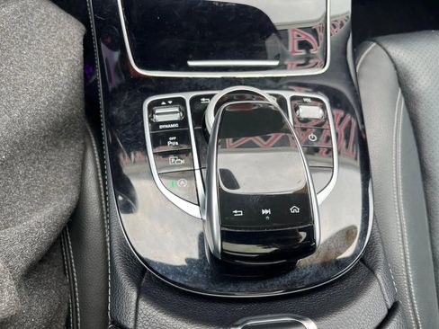 Used 2017 Mercedes-Benz E 300 4MATIC image 18