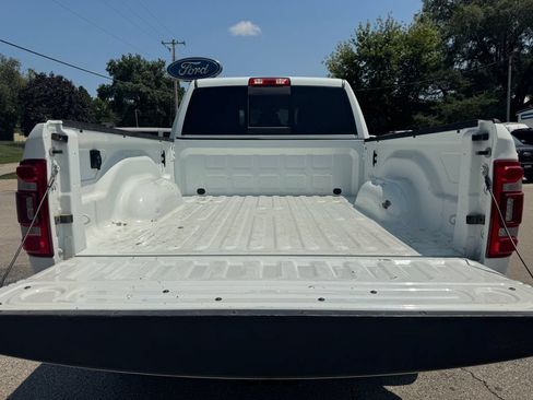 Used 2024 RAM 2500 Laramie AWD/4WD image 11