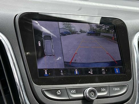 Certified 2022 Chevrolet Equinox LT FWD image 22