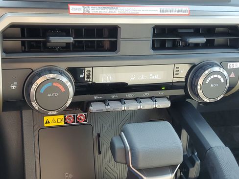 Used 2025 Toyota Tacoma SR5 image 28