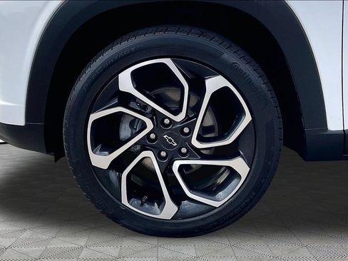 Used 2024 Chevrolet Trax RS w/ Driver Confidence Package FWD image 36