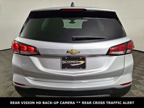 Used 2022 Chevrolet Equinox LT image 3