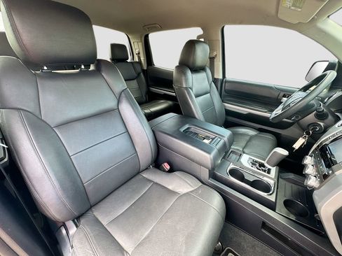Used 2018 Toyota Tundra SR5 w/ SR5 Upgrade Package RWD image 30