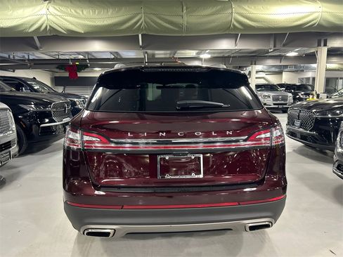 Used 2023 Lincoln Nautilus Reserve w/ Equipment Group 201A image 3