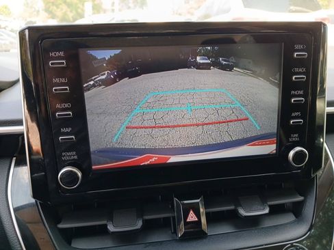 Used 2020 Toyota Corolla LE w/ LE Premium Package FWD image 21