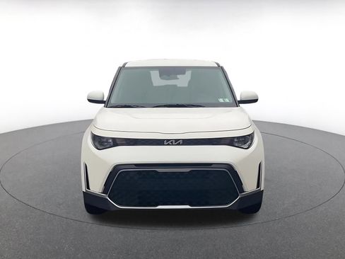 Used 2025 Kia Soul LX w/ LX Technology Package image 4