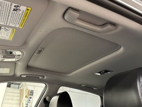 Used 2023 Hyundai Kona Limited image 17