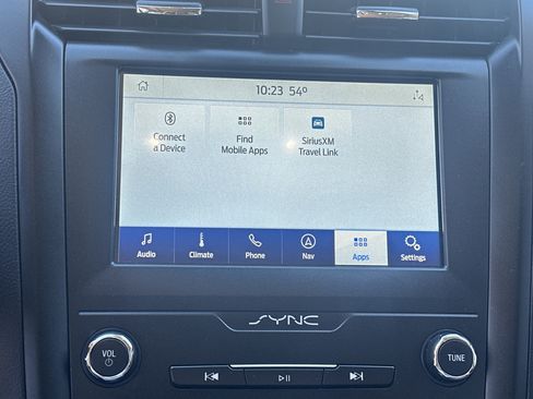 Used 2020 Ford Fusion SE w/ Equipment Group 151A image 8