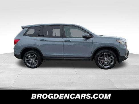 Used 2023 Honda Passport EX-L image 2