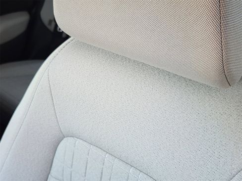 Certified 2024 Honda HR-V LX image 14