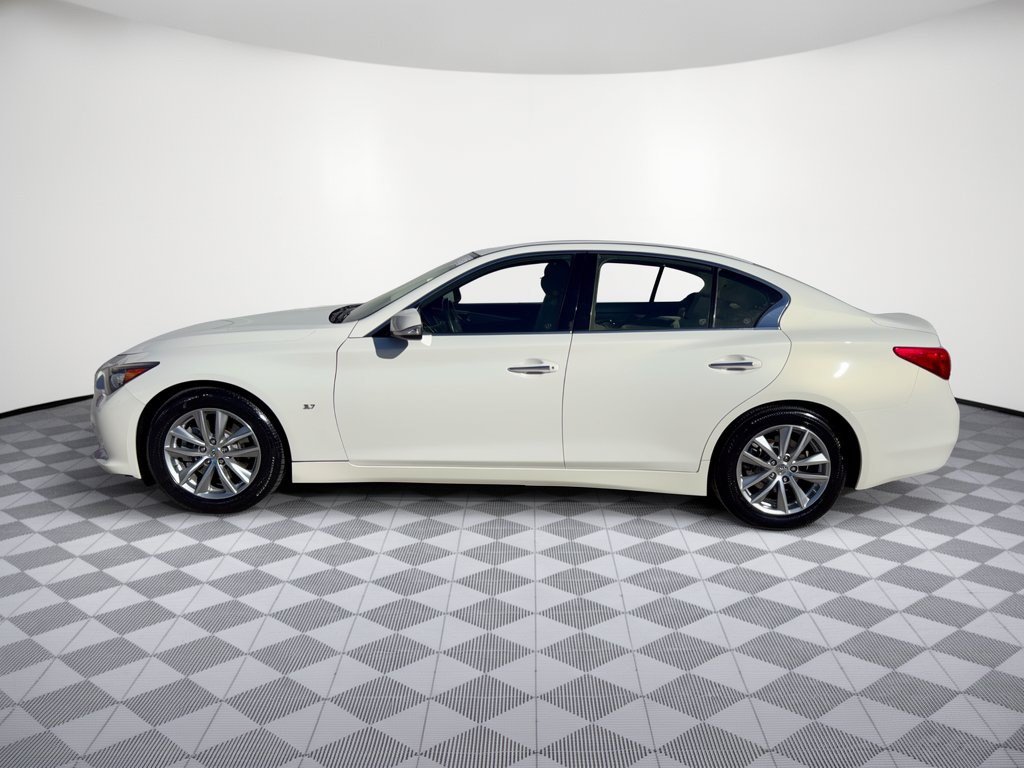 Used 2014 INFINITI Q50 Premium w/ Navigation Package RWD image 2