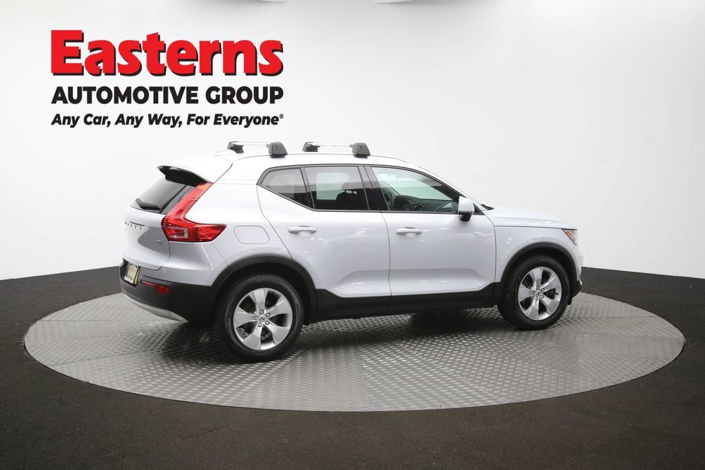 Used 2021 Volvo XC40 T4 Momentum FWD image 43