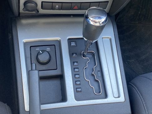 Used 2011 Dodge Nitro SE image 15