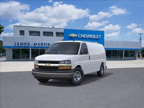 New 2025 Chevrolet Express 2500 w/ Enhanced Convenience Package image 8