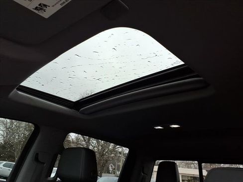 Used 2022 GMC Sierra 1500 SLT w/ SLT Premium Package image 24