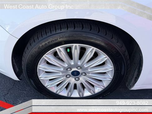 Used 2016 Ford Fusion SE FWD image 21