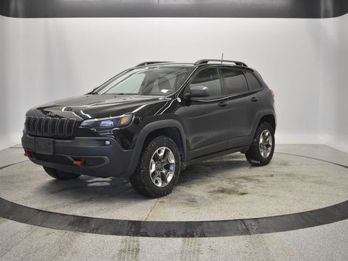 Used 2019 Jeep Cherokee Trailhawk w/ Cold Weather Group image 2