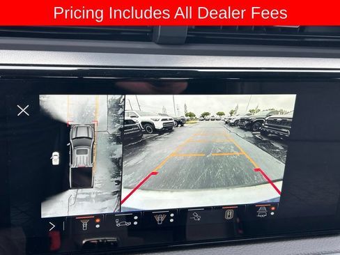 Used 2024 GMC Sierra 1500 Denali w/ Technology Package AWD/4WD image 19