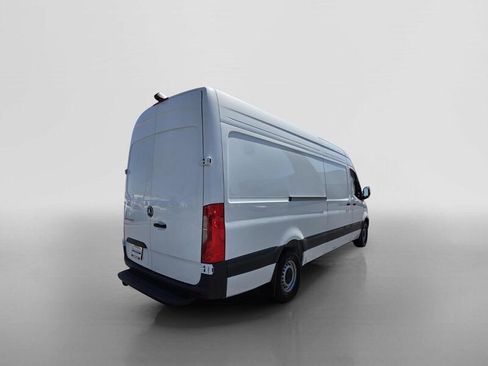 New 2025 Mercedes-Benz eSprinter 170 Cargo image 5