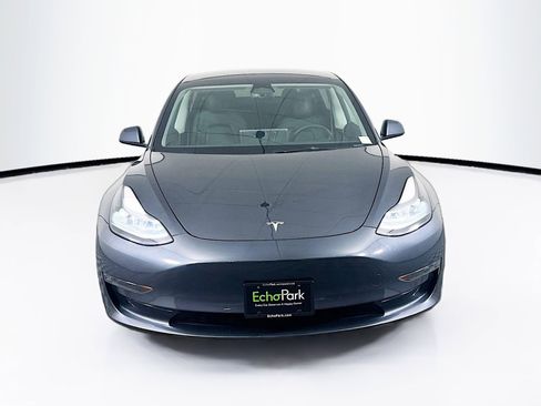 Used 2023 Tesla Model 3 Standard Range RWD image 2