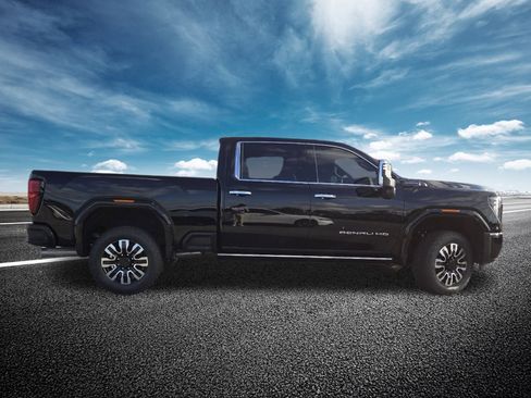 New 2026 GMC Sierra 2500 Denali Ultimate w/ LPO, Black Badging Package image 25
