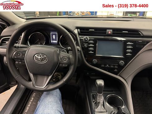 Used 2019 Toyota Camry SE image 13
