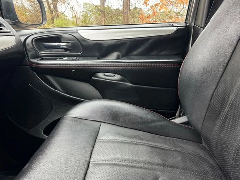 Used 2018 Dodge Grand Caravan GT image 8