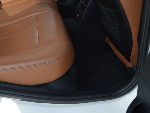 Used 2017 BMW 330i xDrive Sedan image 25