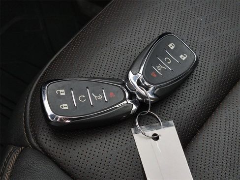 Used 2023 Chevrolet Traverse High Country image 48