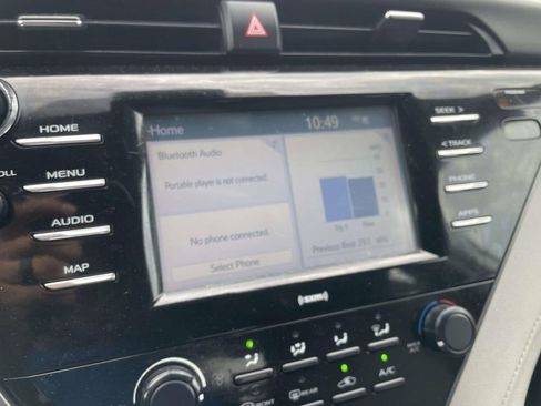 Used 2020 Toyota Camry LE image 37