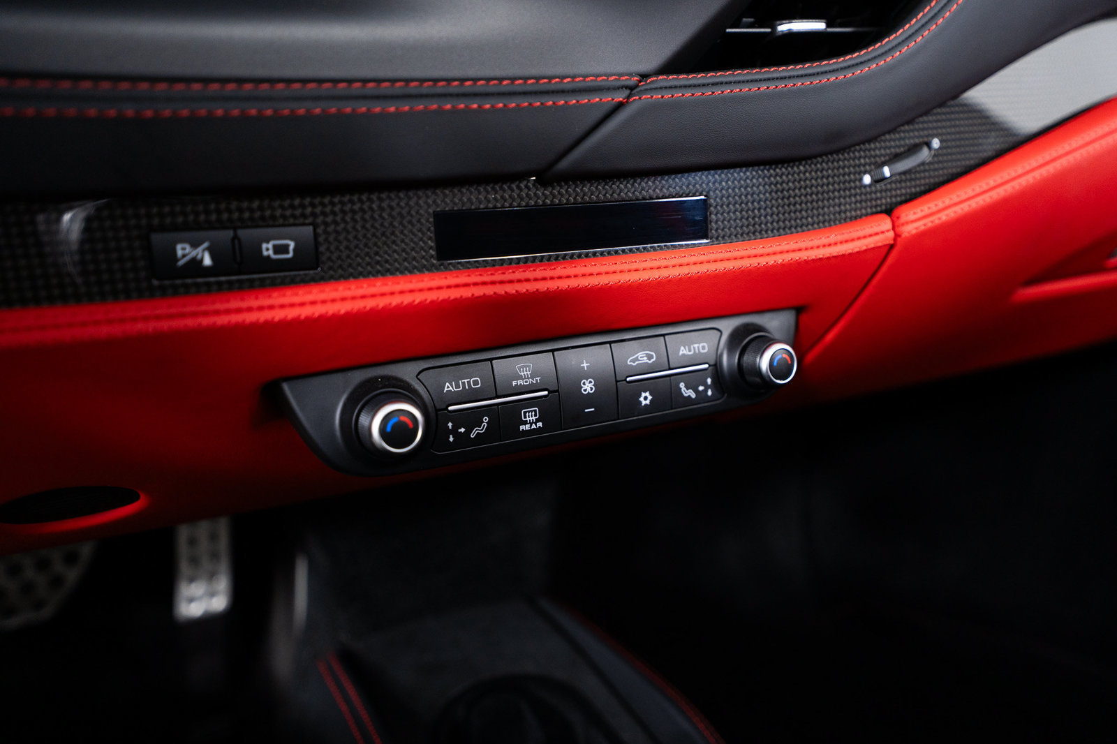 Certified 2021 Ferrari F8 Tributo RWD image 27