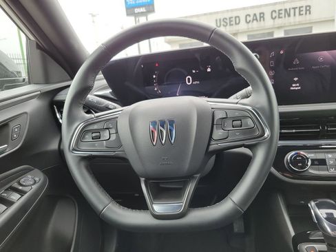 Used 2025 Buick Envista Sport Touring image 23