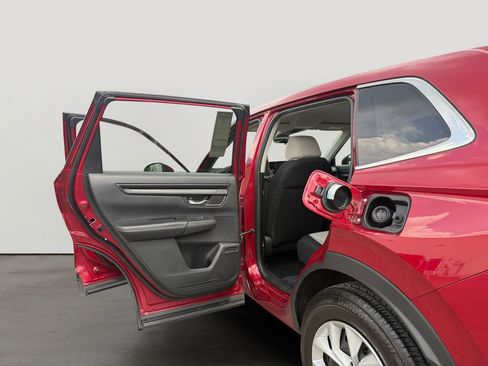 Certified 2025 Honda CR-V LX image 31