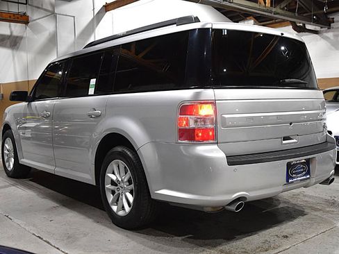 Used 2018 Ford Flex SE FWD image 6