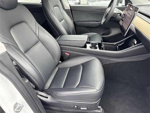 Used 2020 Tesla Model Y Long Range image 13