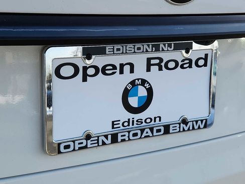 Certified 2024 BMW X7 xDrive40i w/ M Sport Package image 30