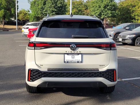 New 2026 Volkswagen Tiguan SE R-Line AWD/4WD image 6