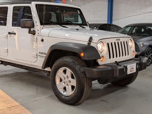 Used 2018 Jeep Wrangler Unlimited Sport S image 9