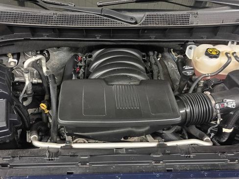 Used 2021 Chevrolet Silverado 1500 RST w/ Convenience Package II AWD/4WD image 9