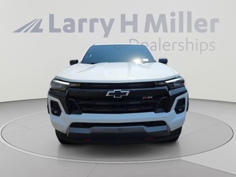 Certified 2024 Chevrolet Colorado Z71 w/ Z71 Convenience Package 2 AWD/4WD image 3